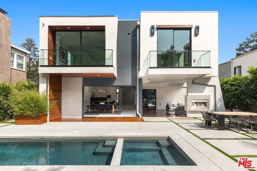 Photo of Outdoor in Beverly Hills