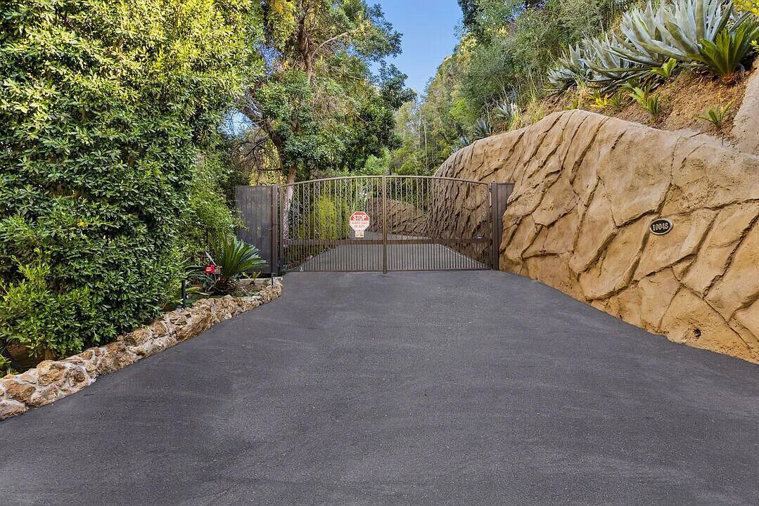 Photo of Outdoor in Beverly Glen