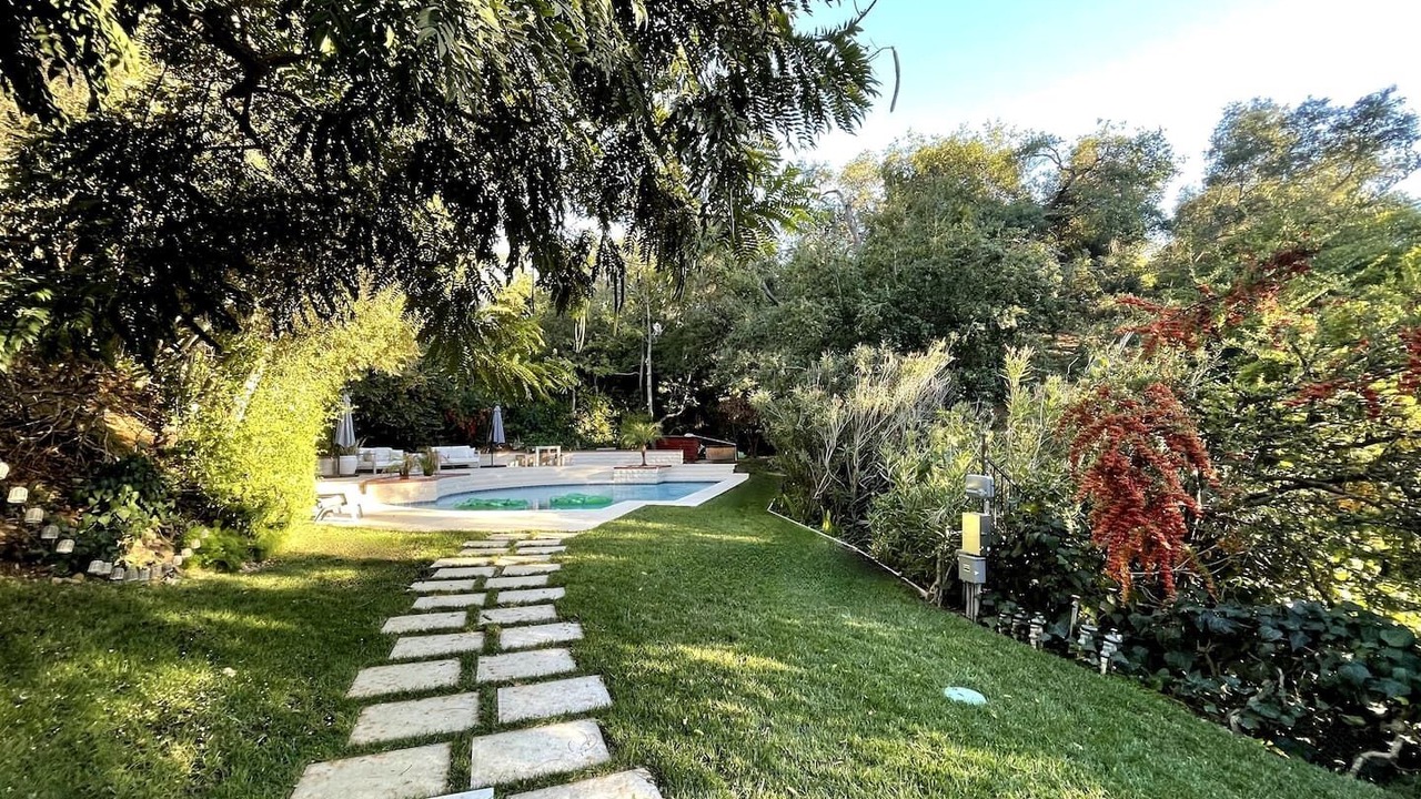 Photo of Outdoor in Beverly Glen