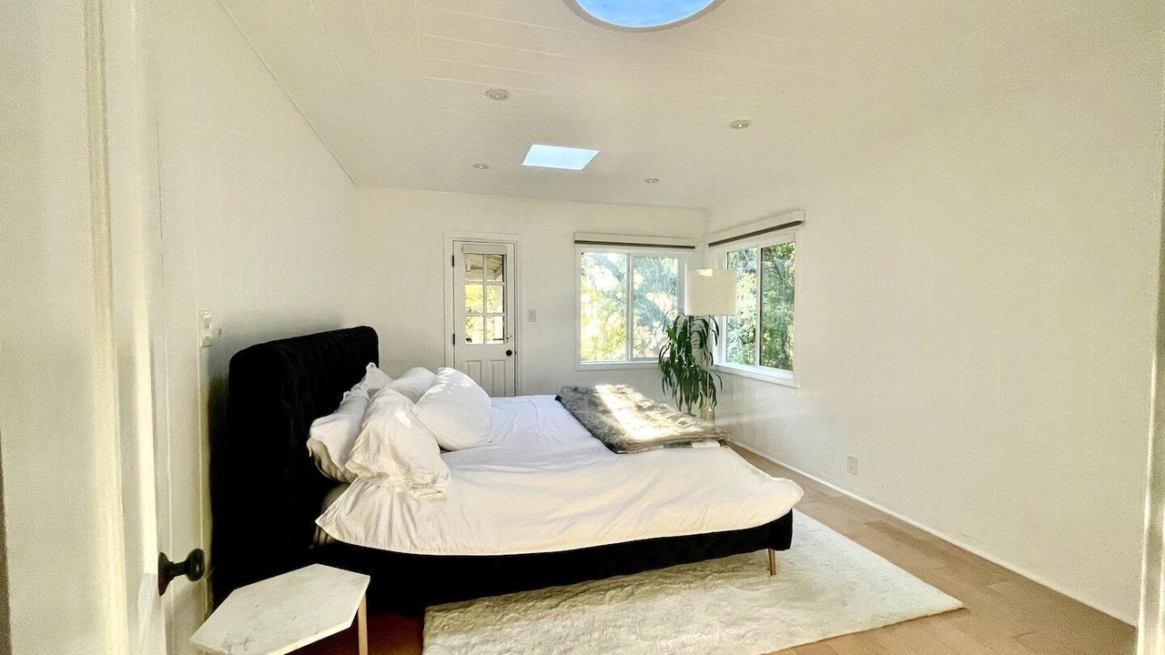 Photo of Bedroom in Beverly Glen
