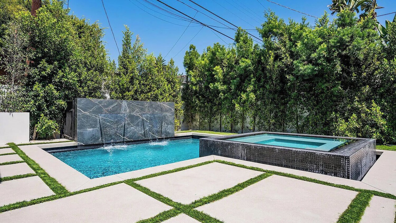 Photo of Outdoor in Beverly Hills