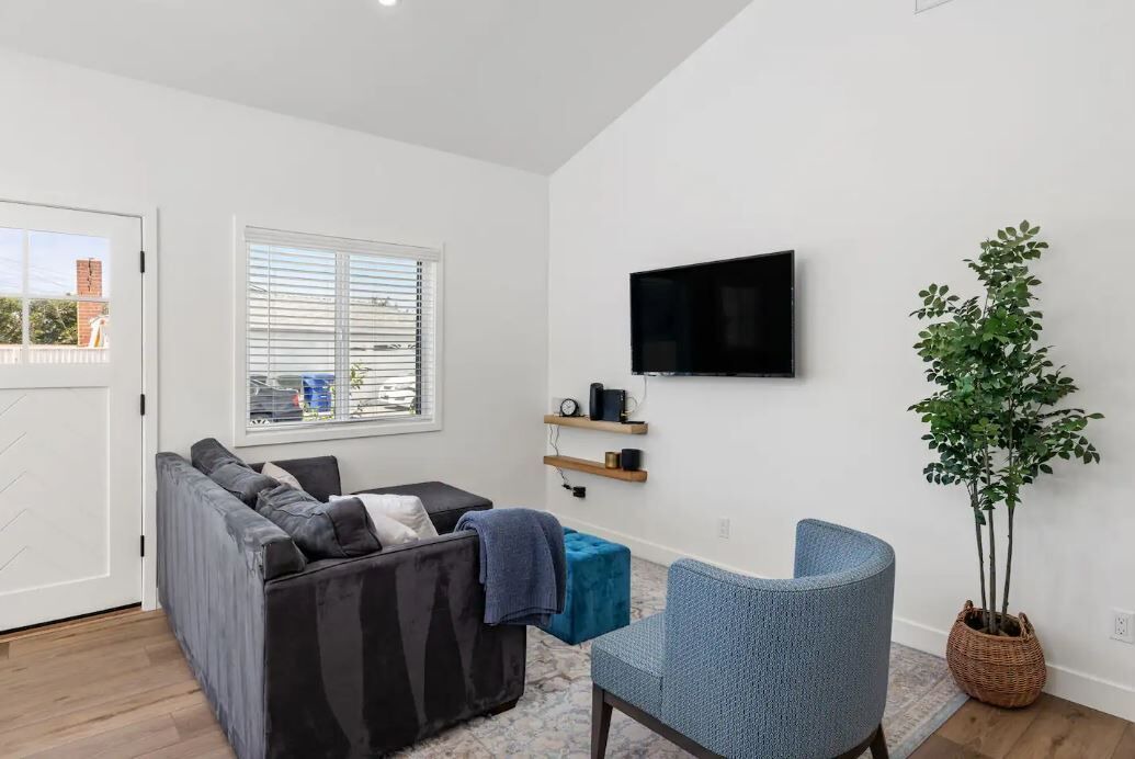 Photo of Livingroom in Del Aire