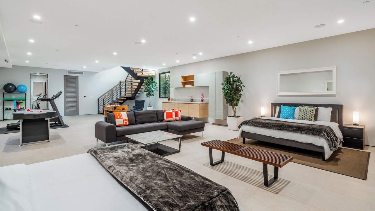 Photo of Bedroom in Beverly Grove