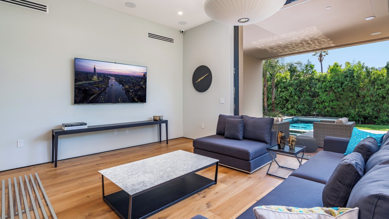 Photo of Livingroom in Beverly Grove