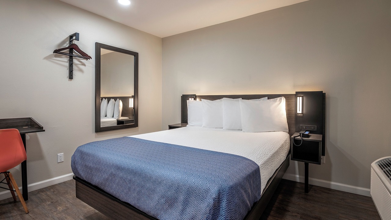 Photo of Bedroom in Harbor