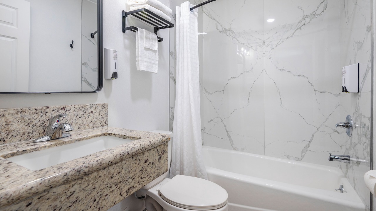 Photo of Bathroom in Harbor