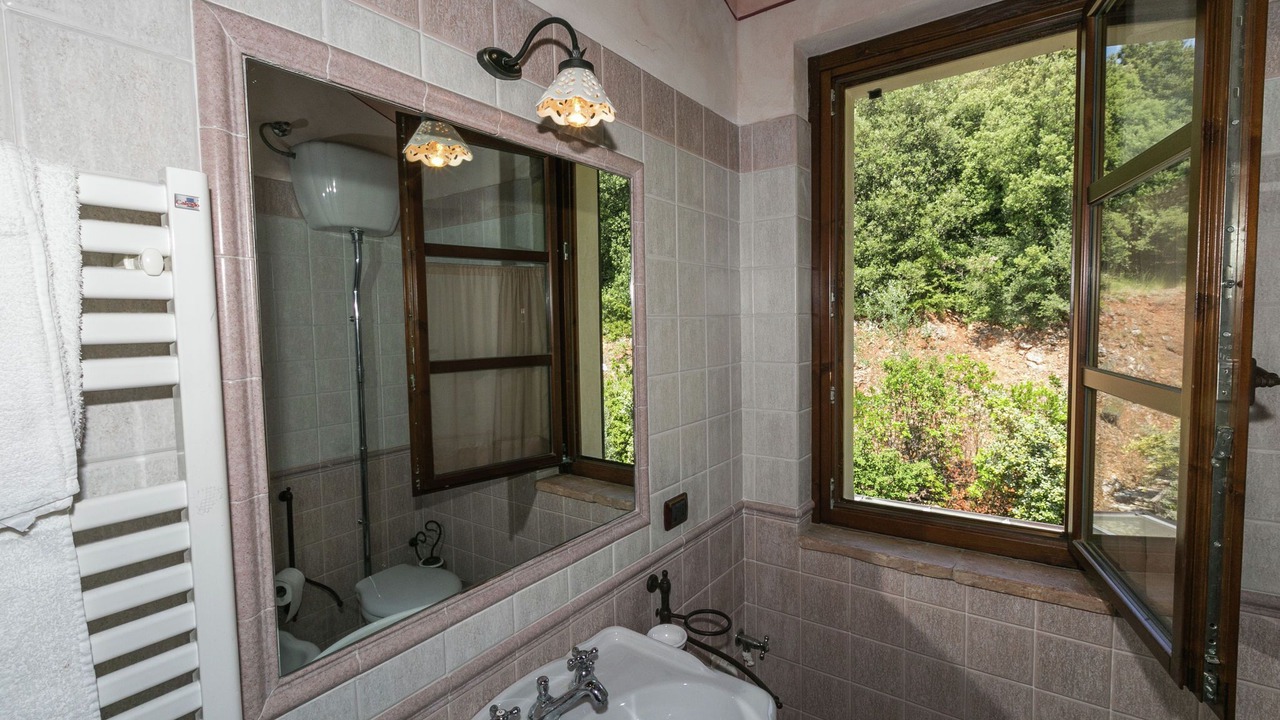 Photo of Bathroom in Montoro