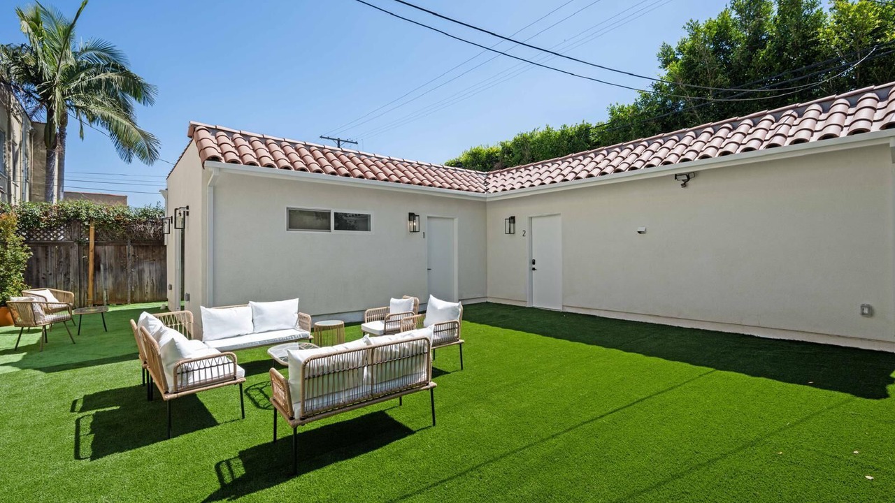 Photo of Outdoor in Pico - Robertson