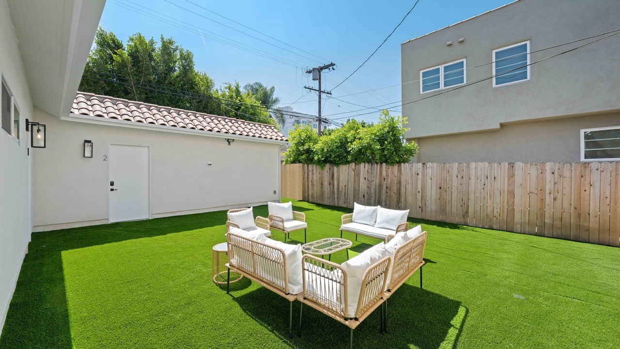 Photo of Outdoor in Pico - Robertson