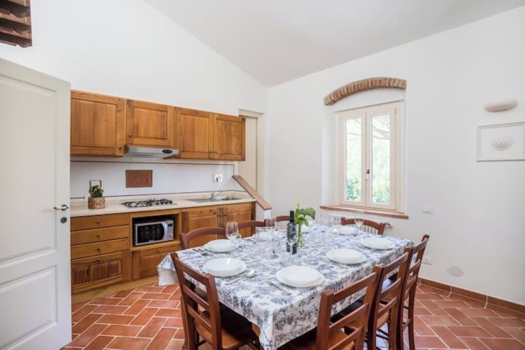 Photo of Kitchen in Montescudaio