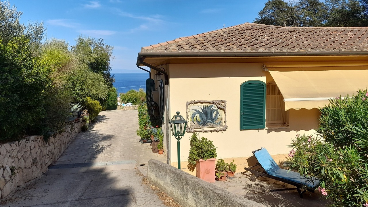 Photo of Outdoor in Naregno