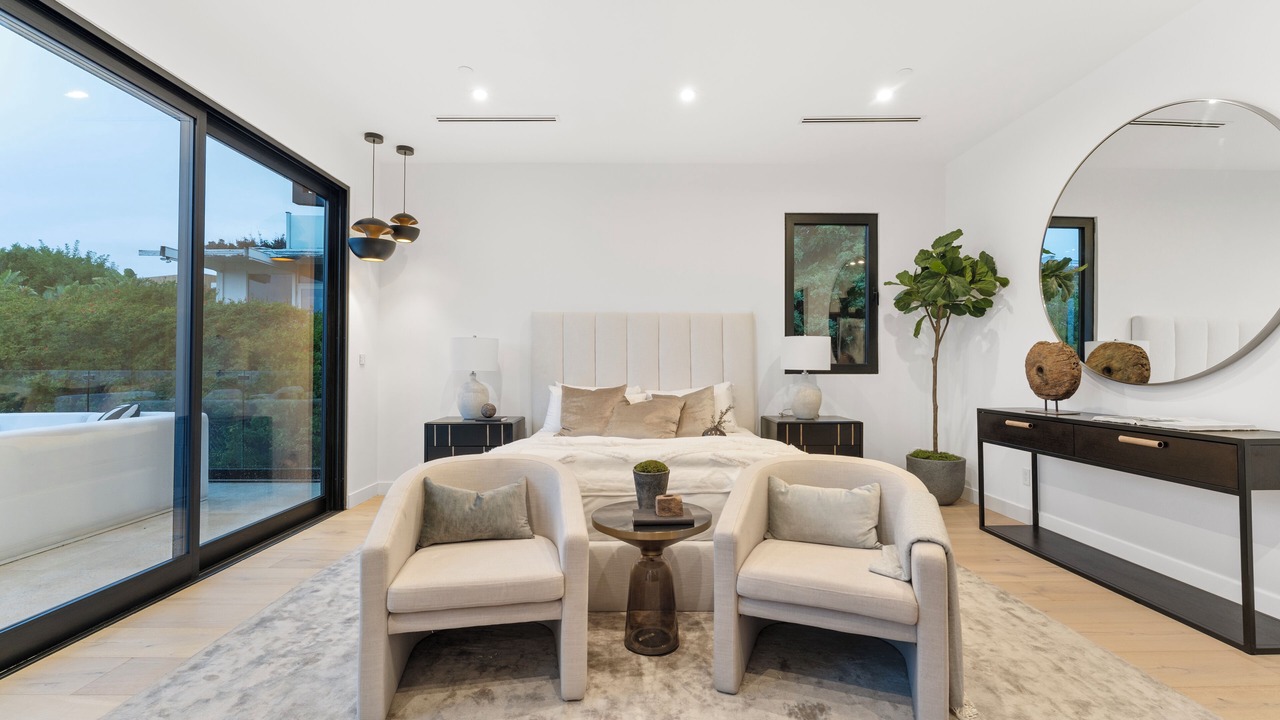 Photo of Livingroom in Holmby Hills