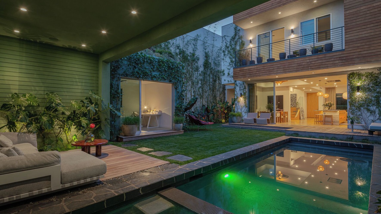 Photo of Outdoor in West Hollywood West