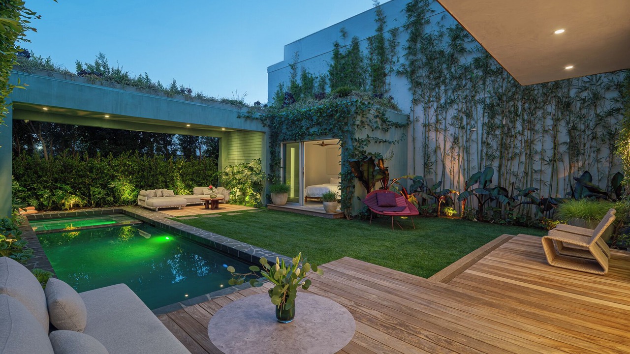 Photo of Outdoor in West Hollywood West