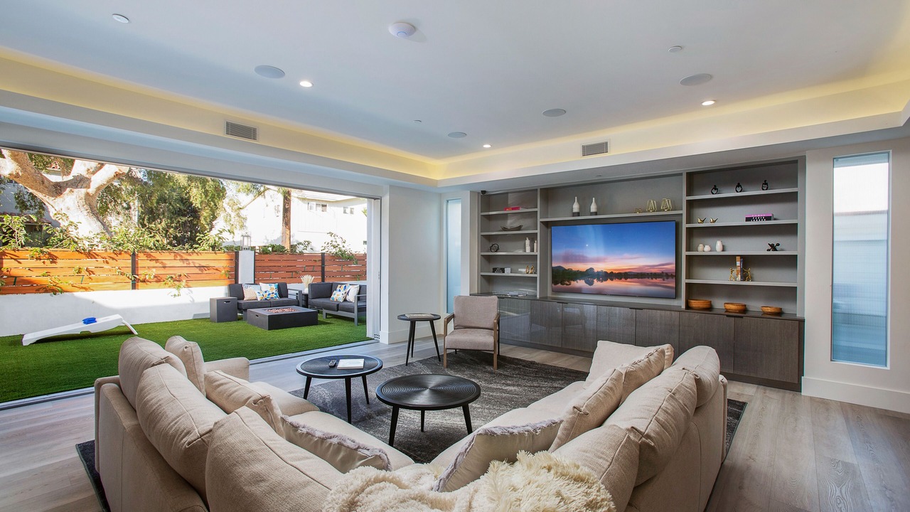 Photo of Livingroom in Pico - Robertson