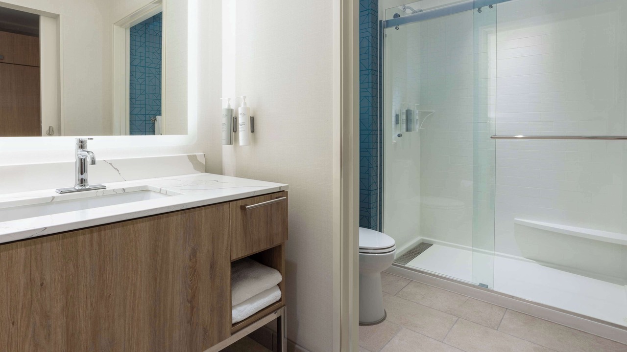 Photo of Bathroom in Los Alamitos