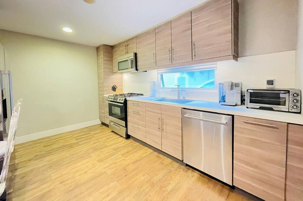 Photo of Kitchen in Pico - Robertson