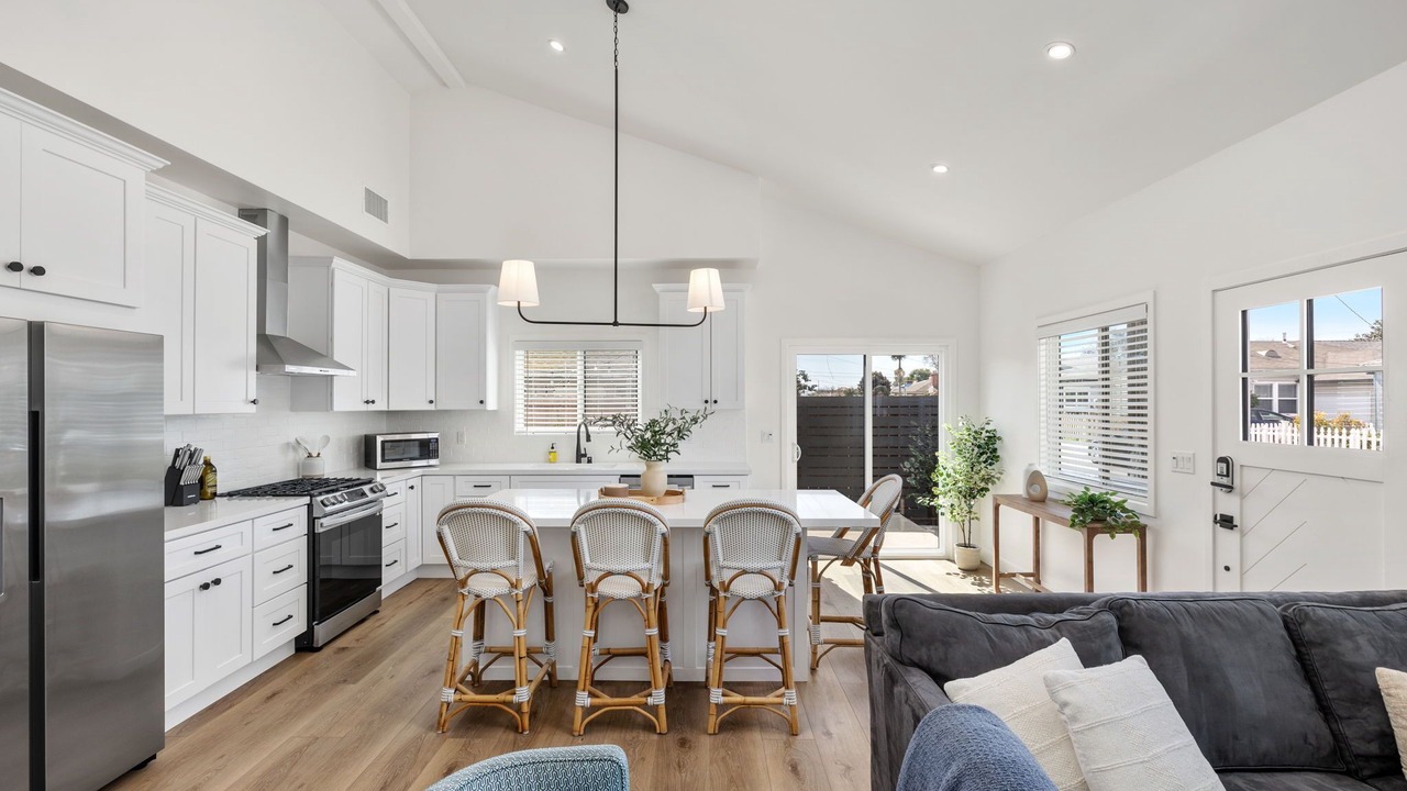 Photo of Kitchen in Del Aire