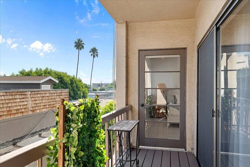 Photo of Outdoor in Sawtelle