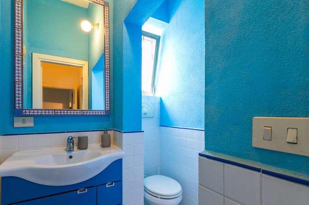 Photo of Bathroom in Pescia Romana