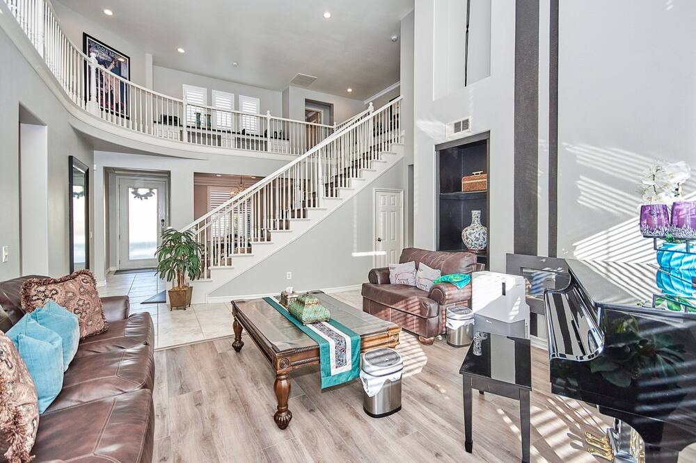 Photo of Livingroom in Bonita