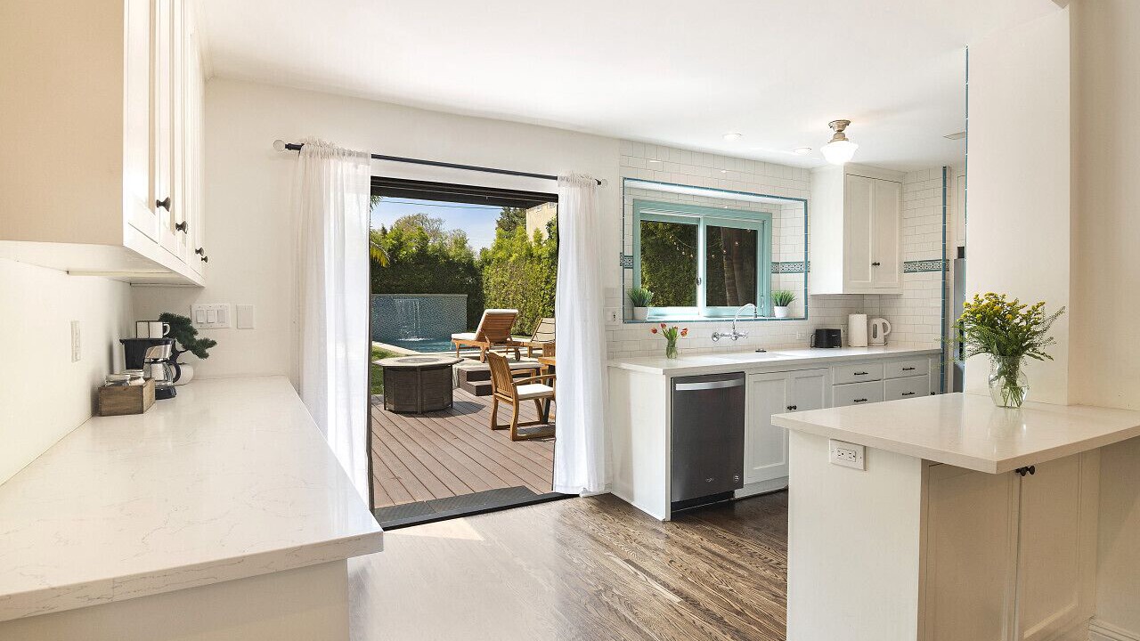 Photo of Kitchen in Pico - Robertson