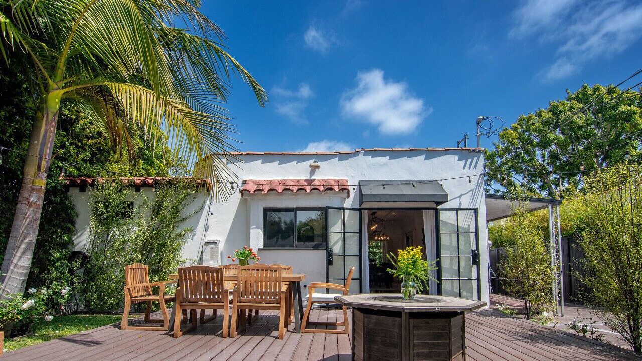Photo of Outdoor in Pico - Robertson