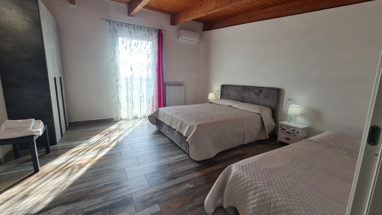 Photo of Bedroom in Cappelle sul Tavo