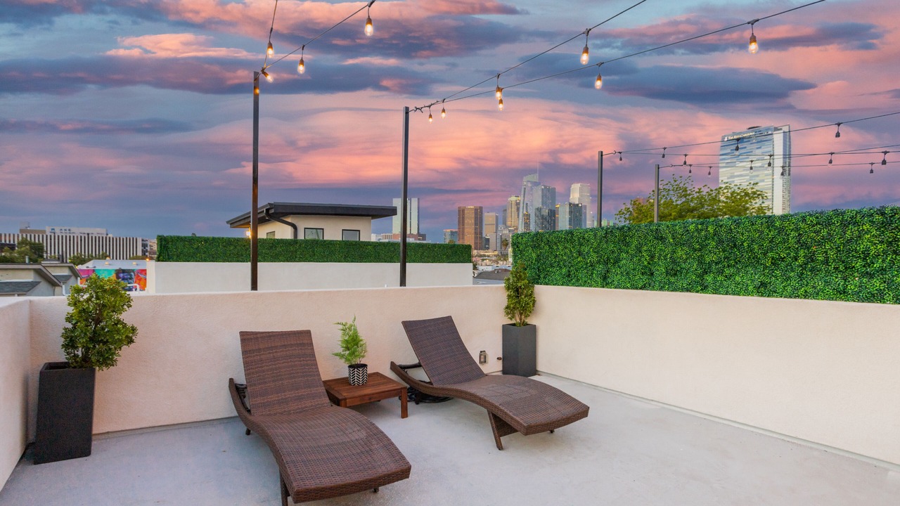 Photo of Outdoor in Pico-Union