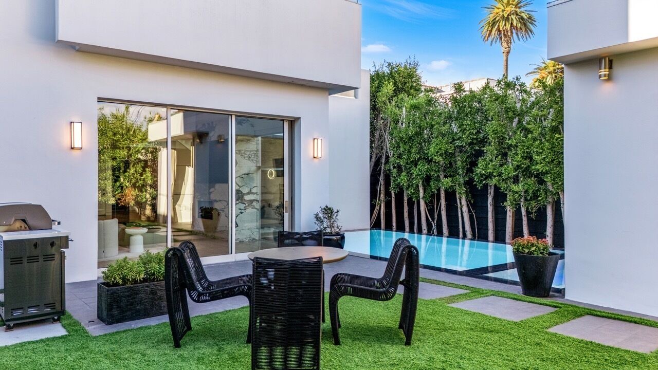 Photo of Outdoor in Beverly Grove