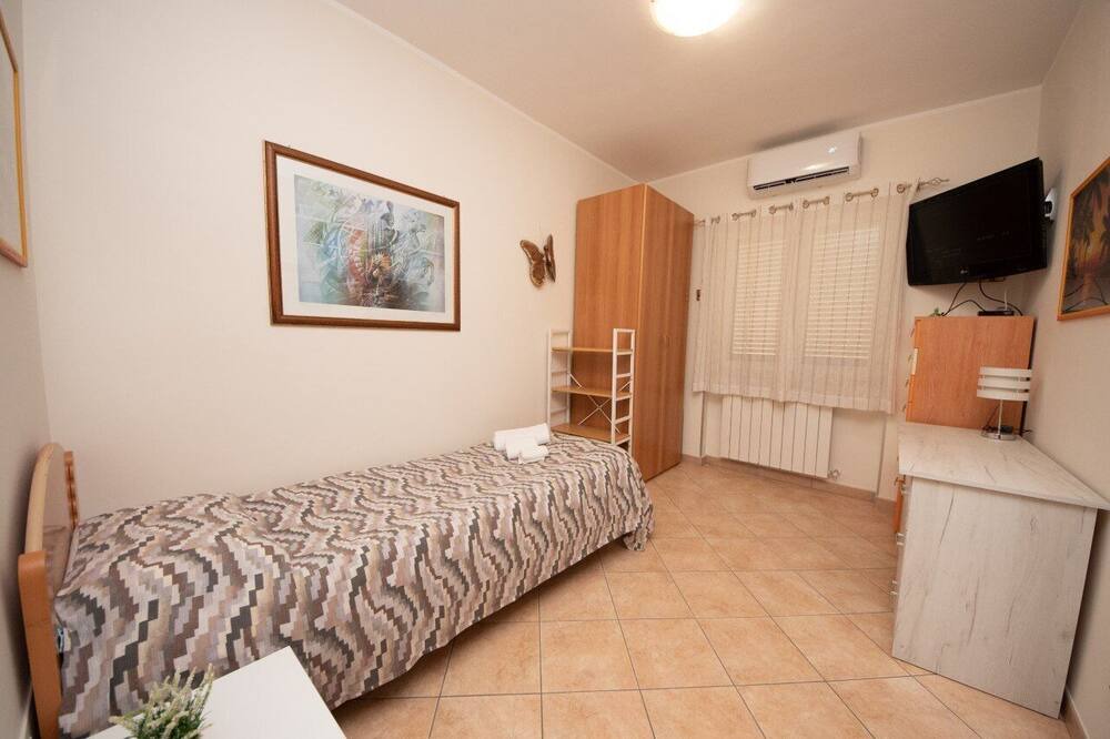Photo of Bedroom in Anzio