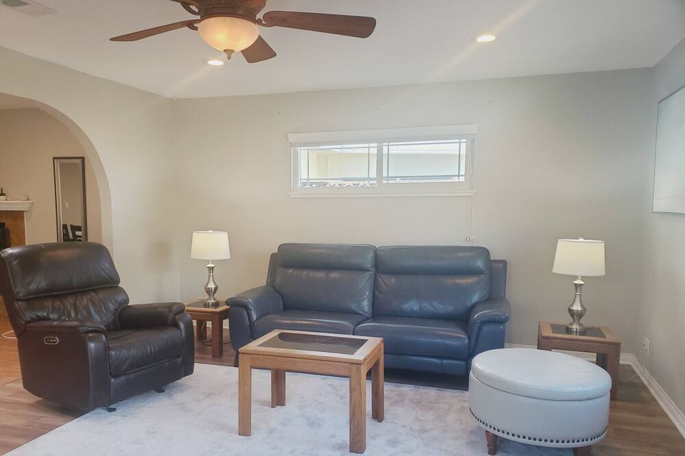 Photo of Livingroom in Buena Park