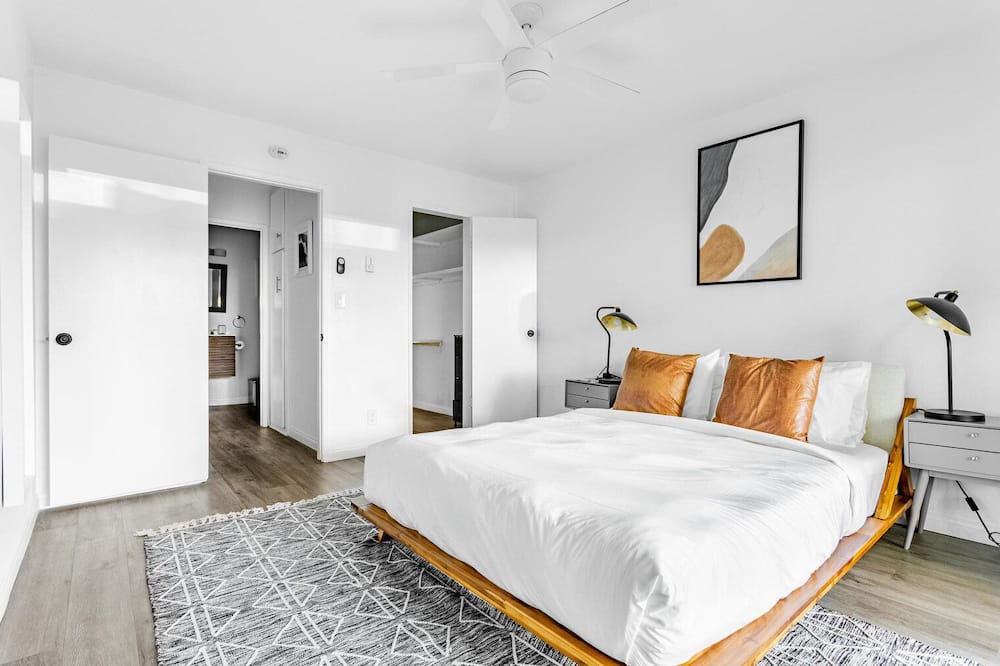 Photo of Bedroom in Carlson Park
