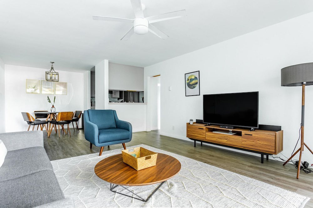 Photo of Livingroom in Carlson Park