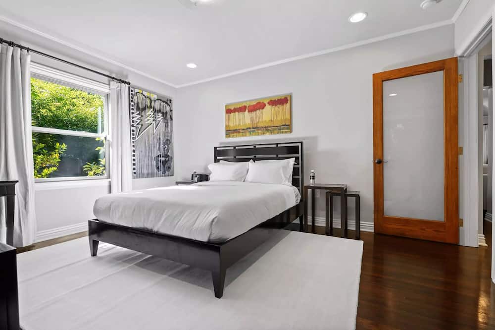 Photo of Bedroom in Los Angeles