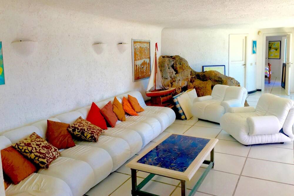 Photo of Livingroom in Ansedonia