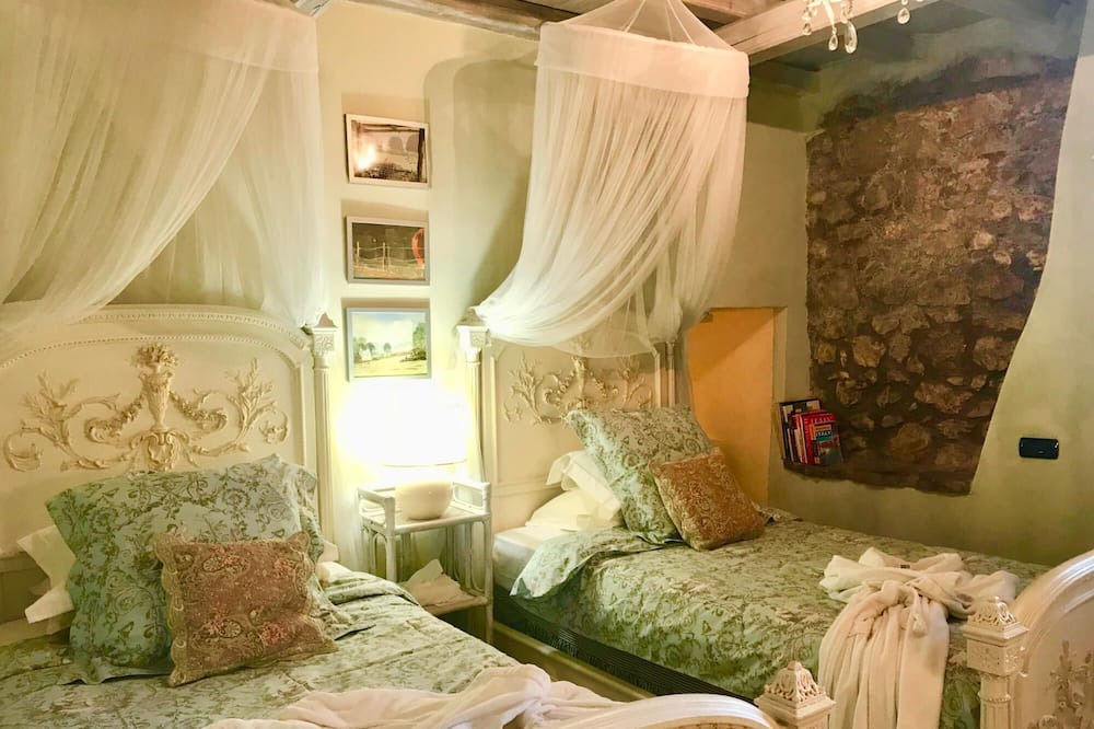 Photo of Bedroom in Sermoneta
