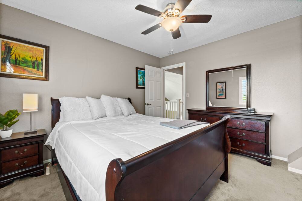 Photo of Bedroom in Palmdale