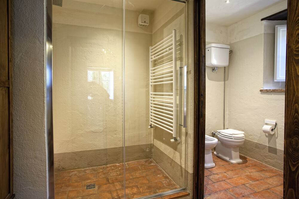 Photo of Bathroom in San Pietro a Cegliolo