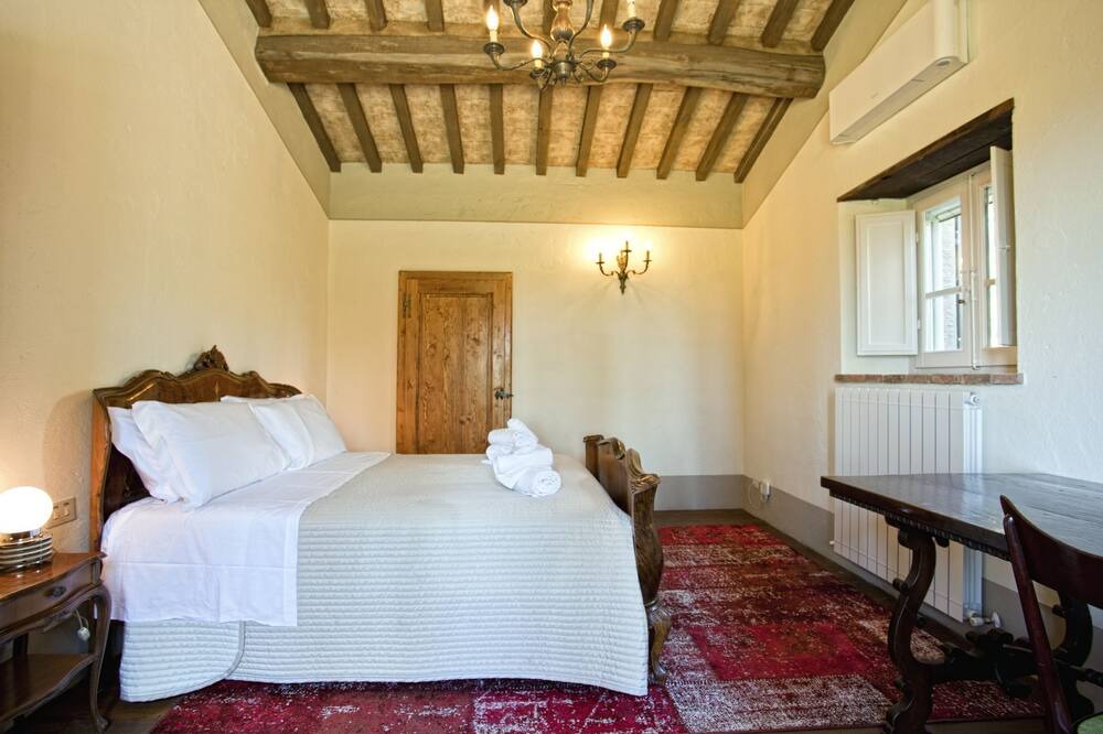 Photo of Bedroom in San Pietro a Cegliolo