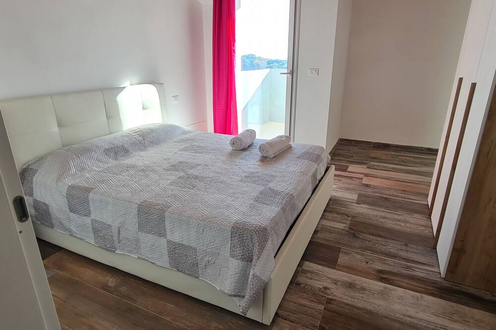 Photo of Bedroom in Cappelle sul Tavo