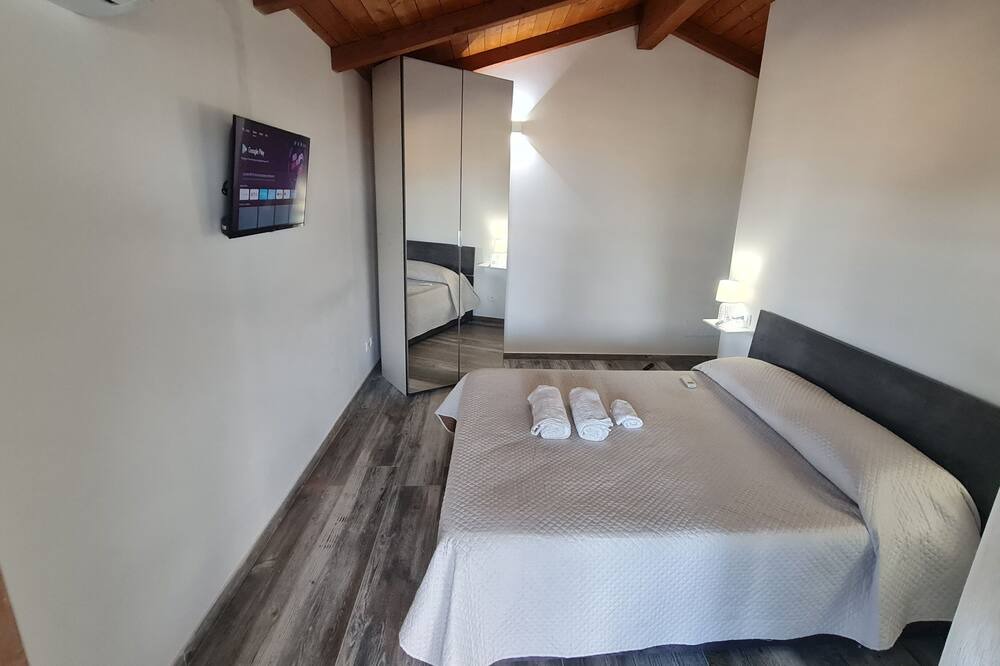 Photo of Bedroom in Cappelle sul Tavo