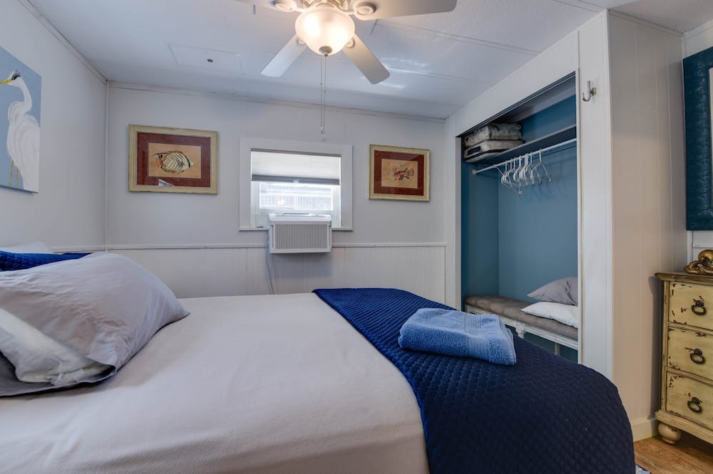 Photo of Bedroom in Big Coppitt Key