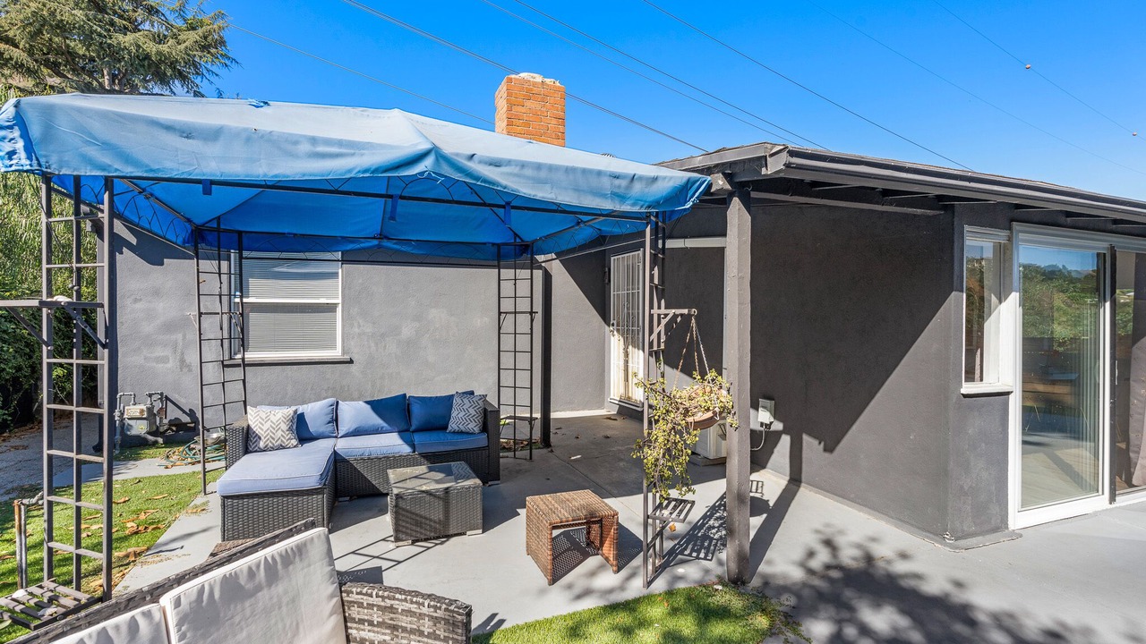 Photo of Patio Balcony in Hollywood Hills