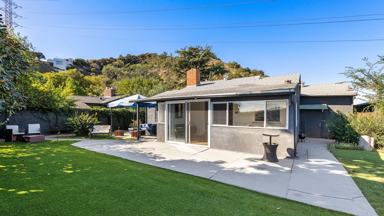 Photo of Outdoor in Hollywood Hills