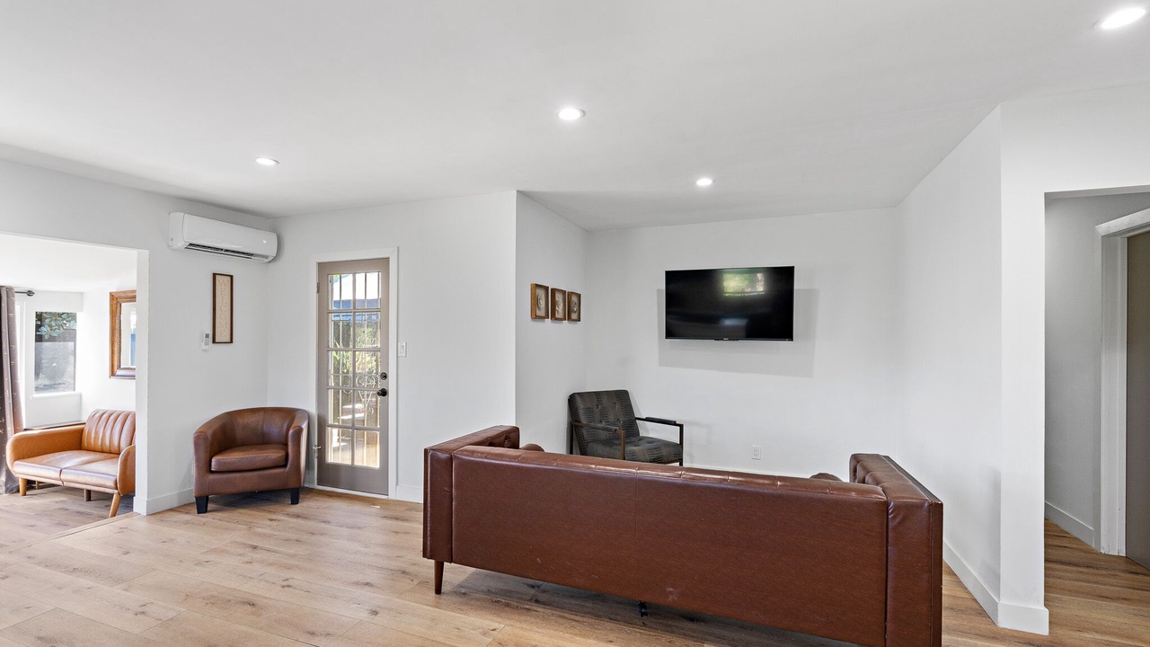 Photo of Livingroom in Hollywood Hills