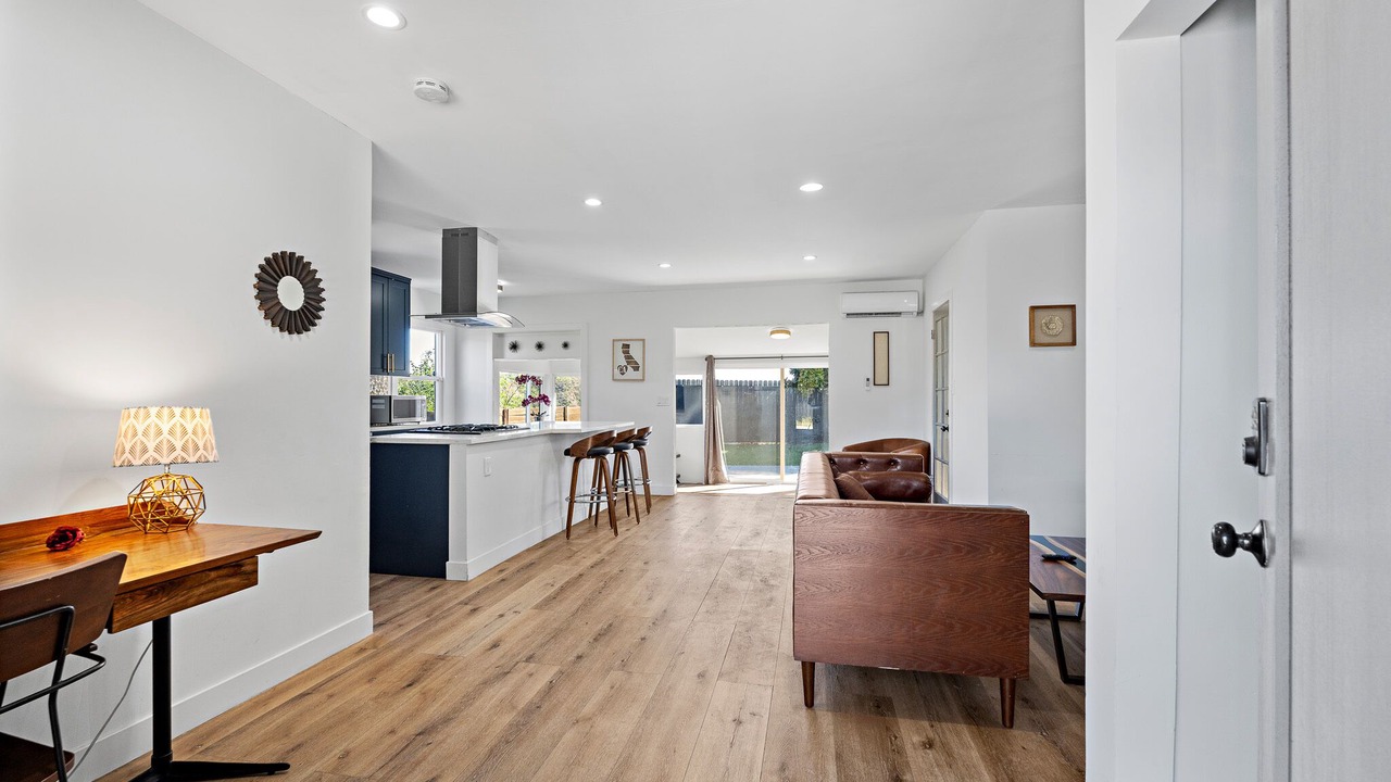 Photo of Livingroom in Hollywood Hills