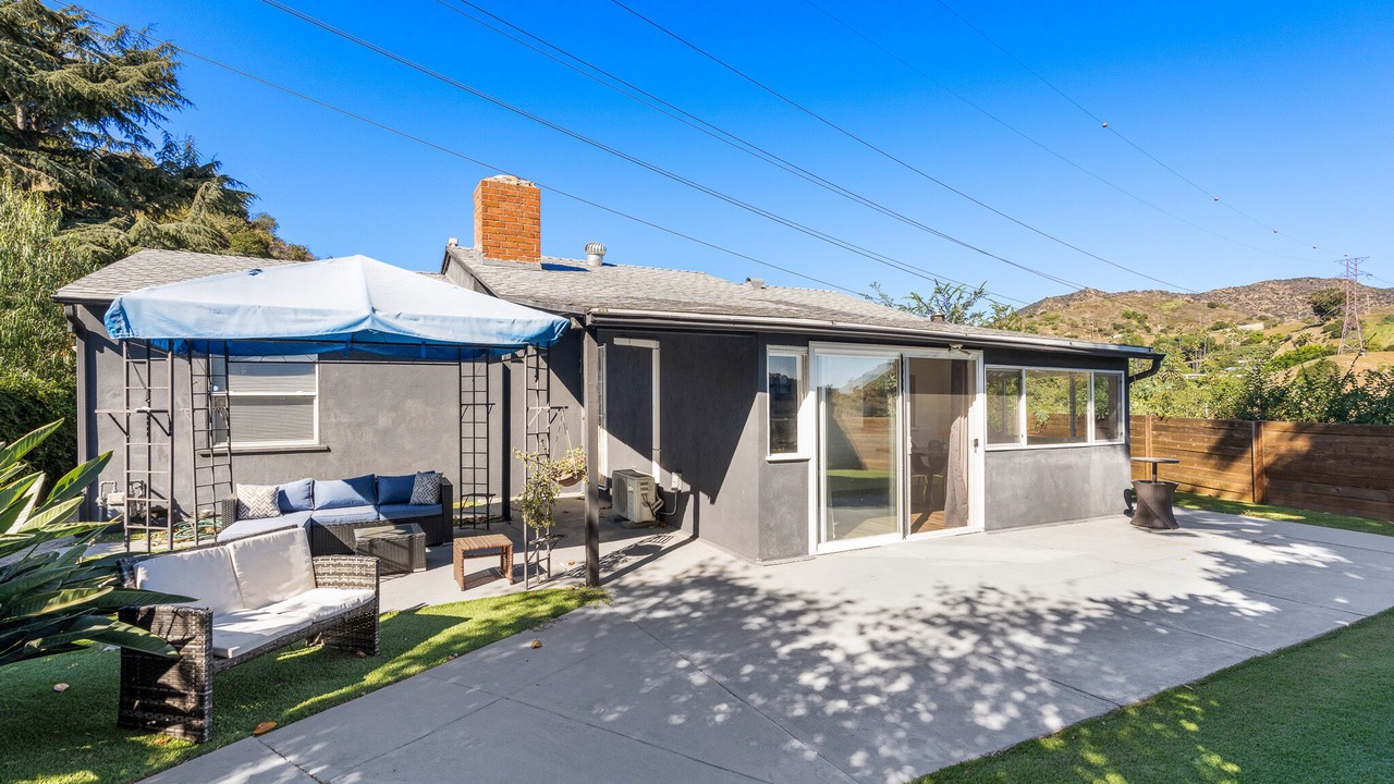 Photo of Outdoor in Hollywood Hills