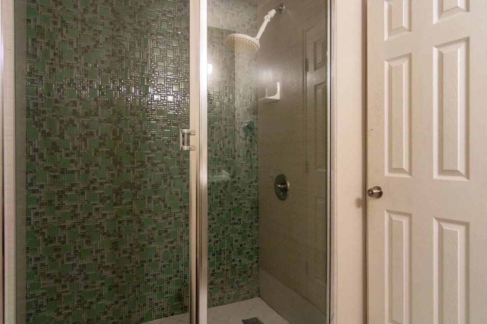 Photo of Bathroom in Northwest San Pedro