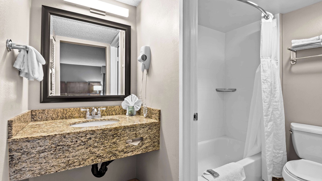 Photo of Bathroom in Los Alamitos